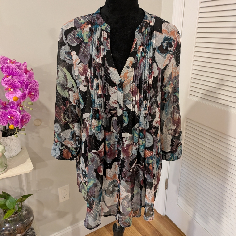 American Rag Multicolor Floral Blouse Size S But Good For Medium
